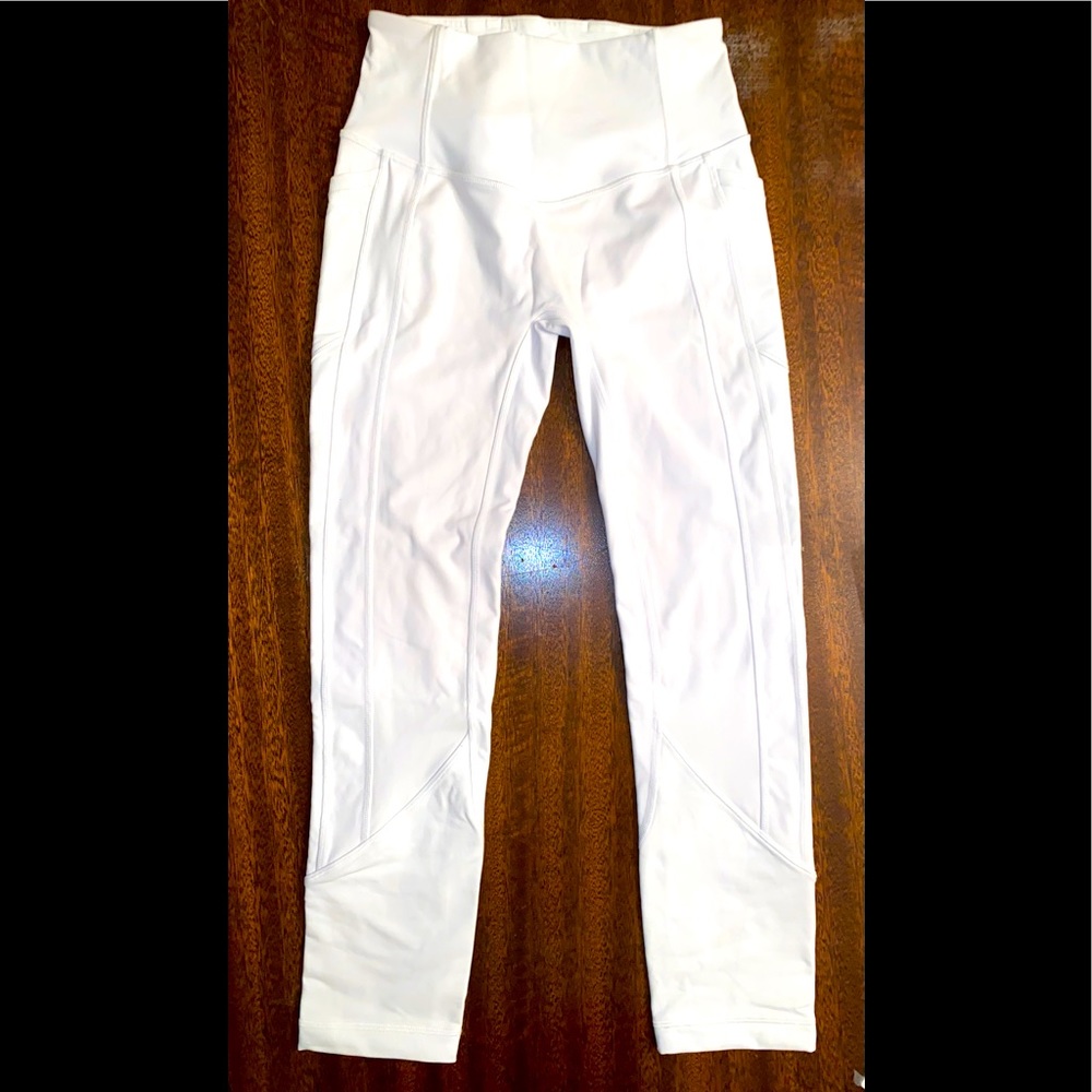 lululemon All the Right Places Crop ll, sz 4, white
